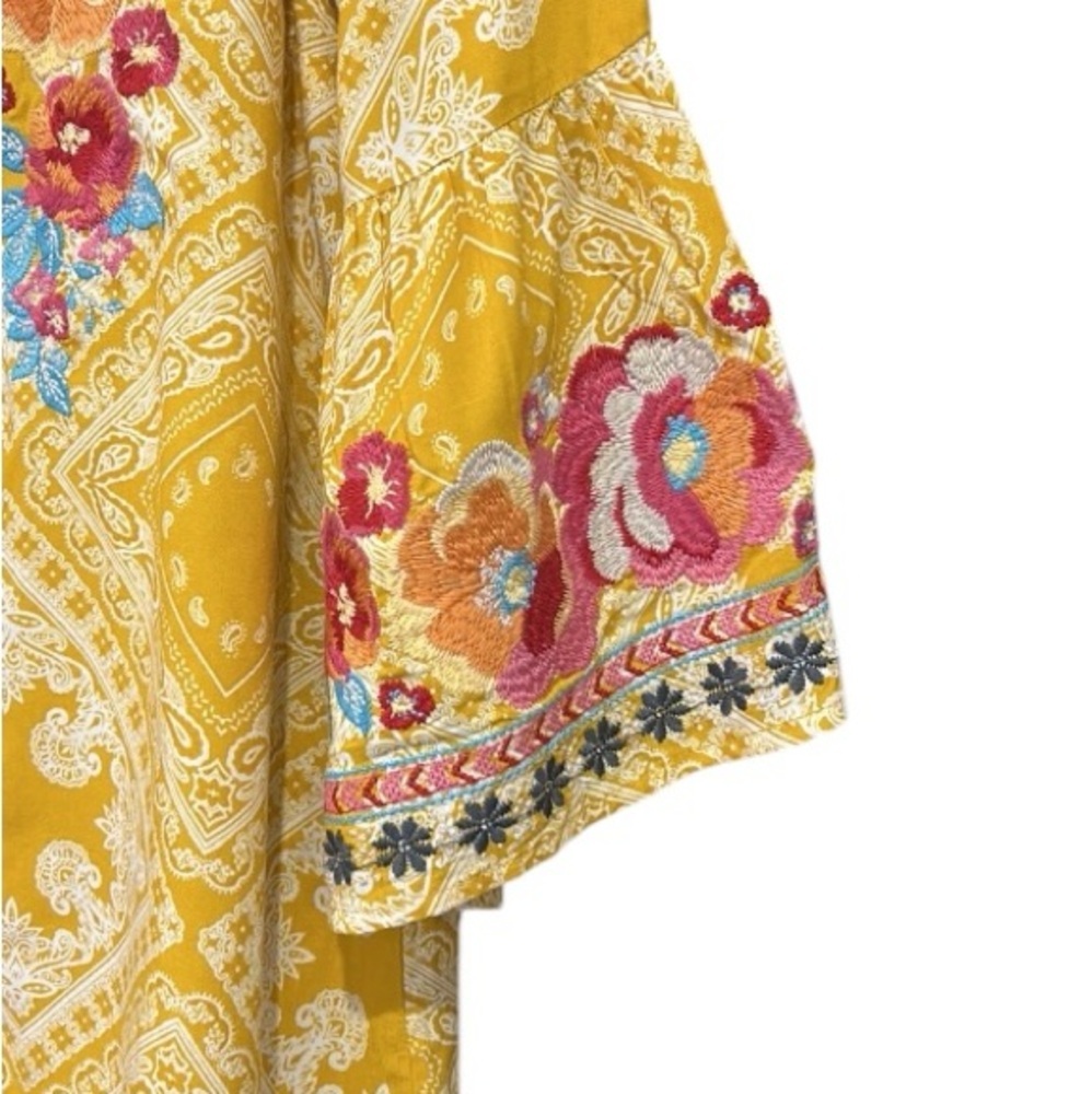 Savanna Jane Floral Embroidered Bell Sleeve Top Yellow Size Small - Picture 6 of 14